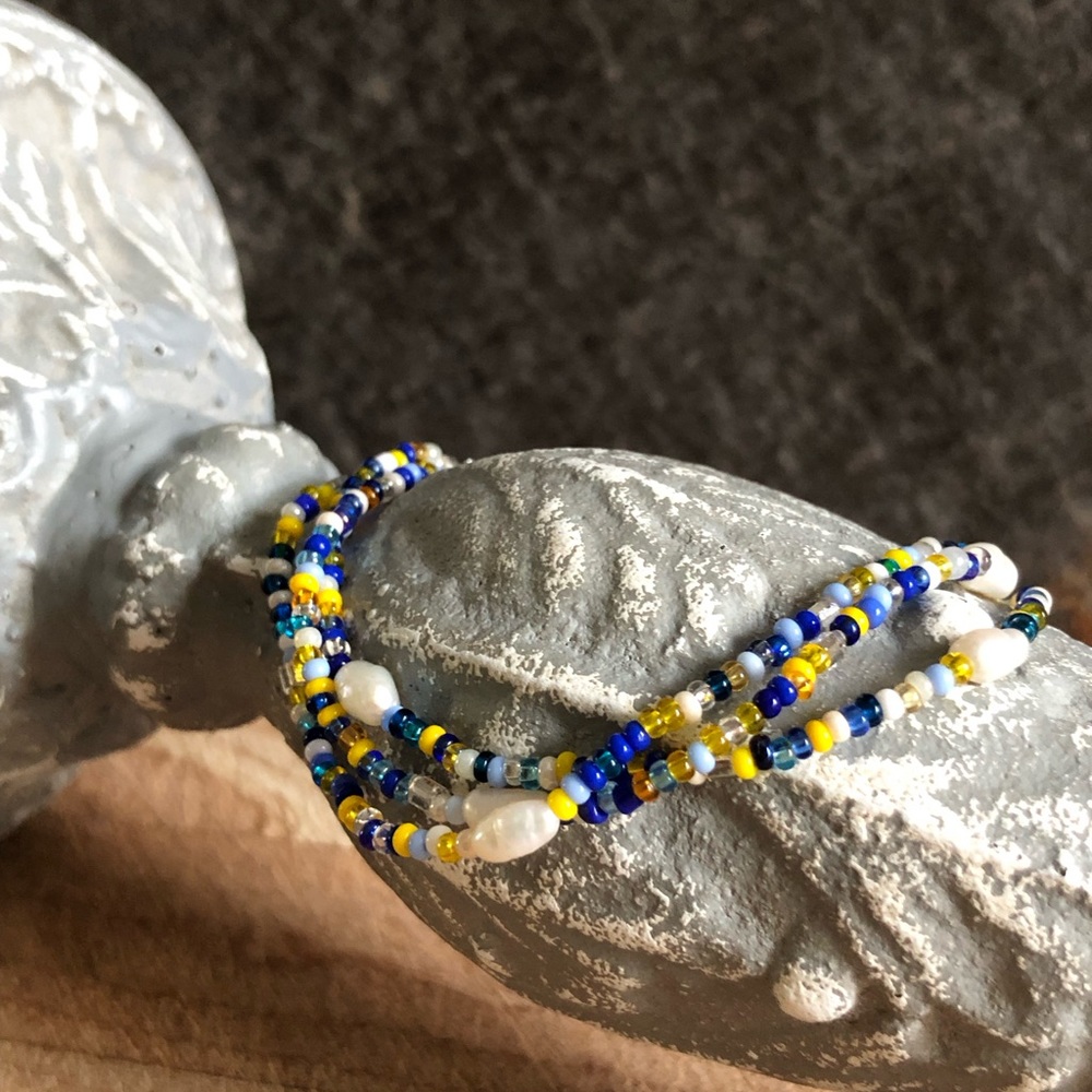 Pearl and seed bead bracelet